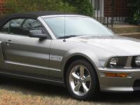 Ford Mustang Convertible 2004 #03