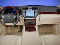 Lexus LS 2012 #92