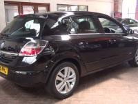 Opel Astra 5 Doors 2009 #04