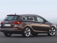 Opel Astra Sport Sedan 2012 #03