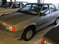 Opel Kadett Sedan 1985 #3
