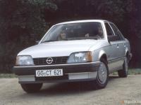 Opel Rekord Sedan 1982 #08