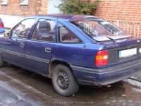 Opel Vectra Hatchback 1992 #02