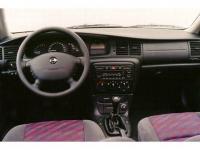 Opel Vectra Hatchback 1995 #46