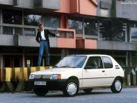 Peugeot 205 3 Doors 1984 #12