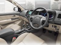 Toyota Fortuner 2011 #55