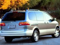 Toyota Sienna 1998 #2
