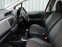 Toyota Yaris 5 Doors 2011 #50