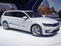 Volkswagen Passat Variant GTE 2015 #01